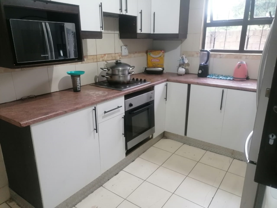 3 Bedroom Property for Sale in Umlazi KwaZulu-Natal