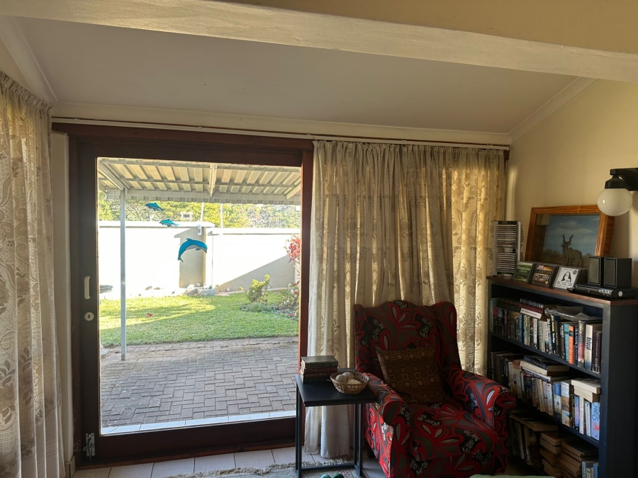 2 Bedroom Property for Sale in Uvongo KwaZulu-Natal