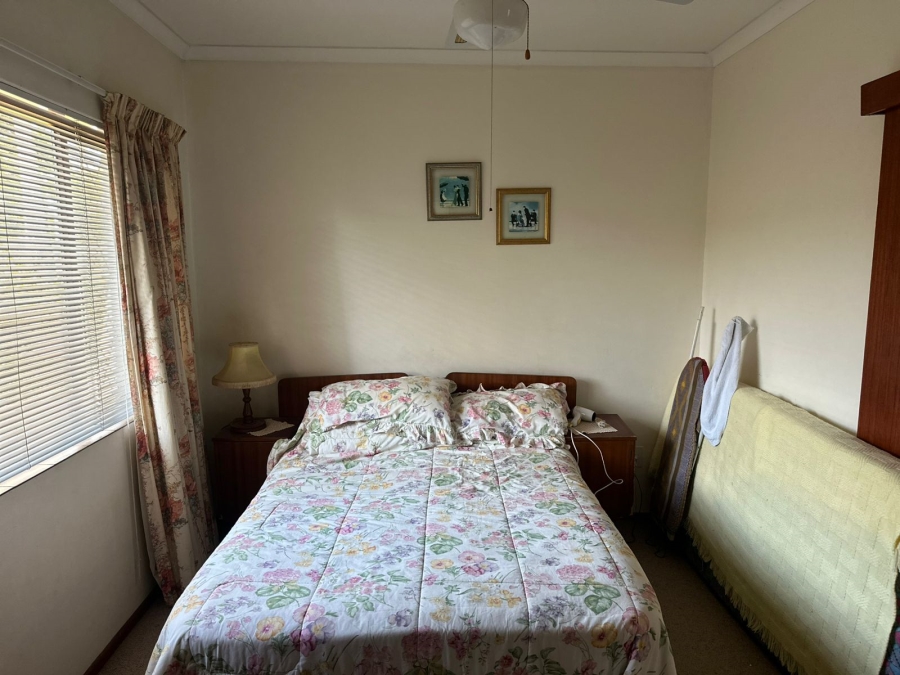 2 Bedroom Property for Sale in Uvongo KwaZulu-Natal