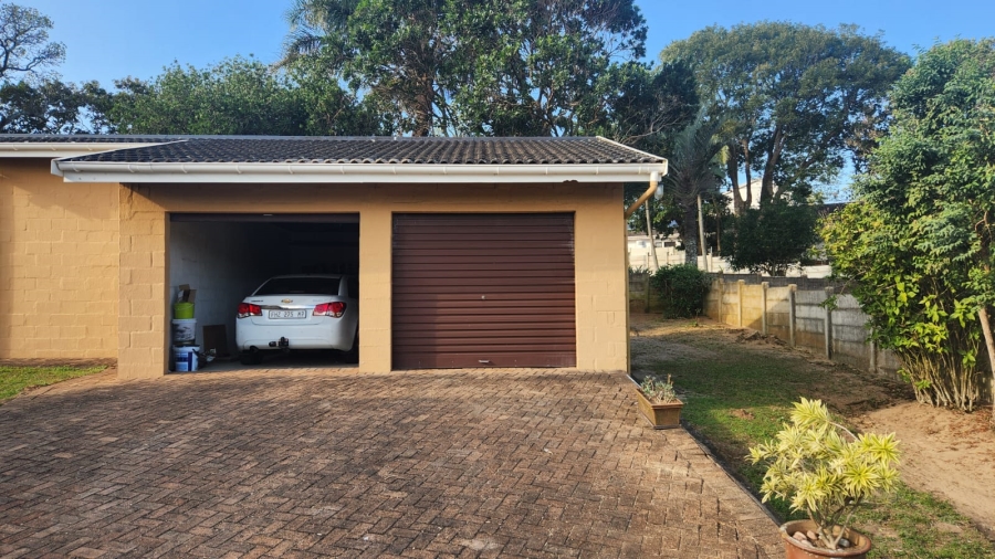 3 Bedroom Property for Sale in Uvongo KwaZulu-Natal