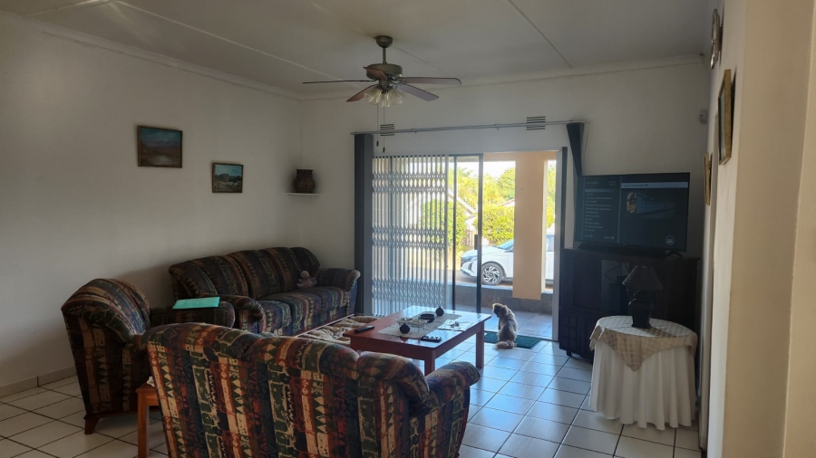 3 Bedroom Property for Sale in Uvongo KwaZulu-Natal