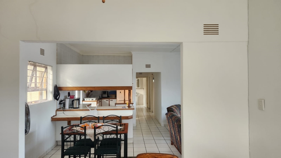 3 Bedroom Property for Sale in Uvongo KwaZulu-Natal