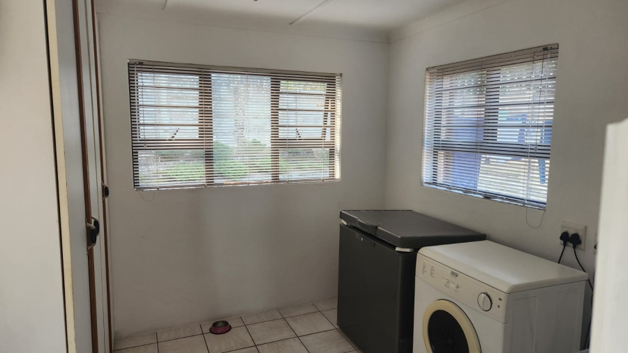 3 Bedroom Property for Sale in Uvongo KwaZulu-Natal