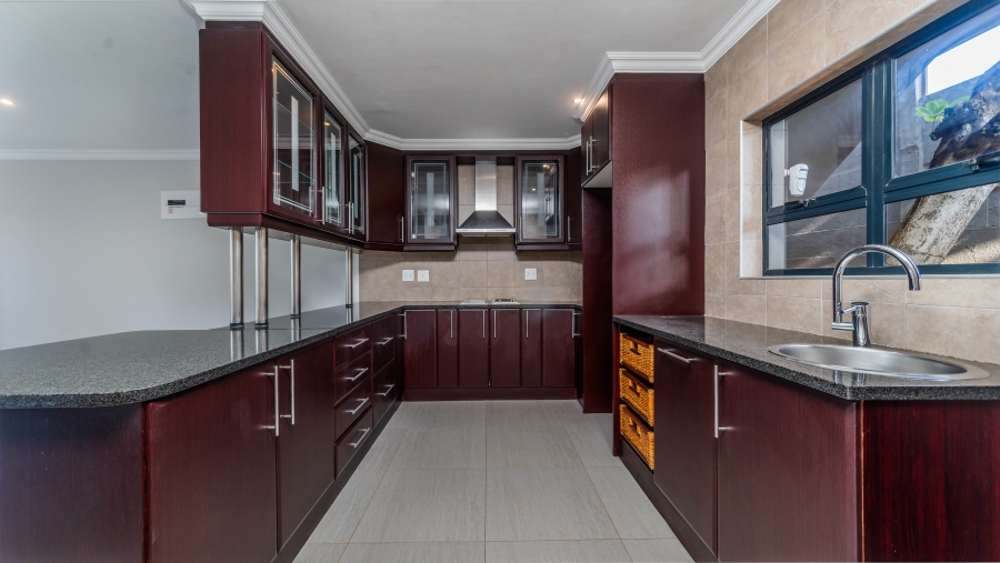 To Let 5 Bedroom Property for Rent in Ballito Central KwaZulu-Natal