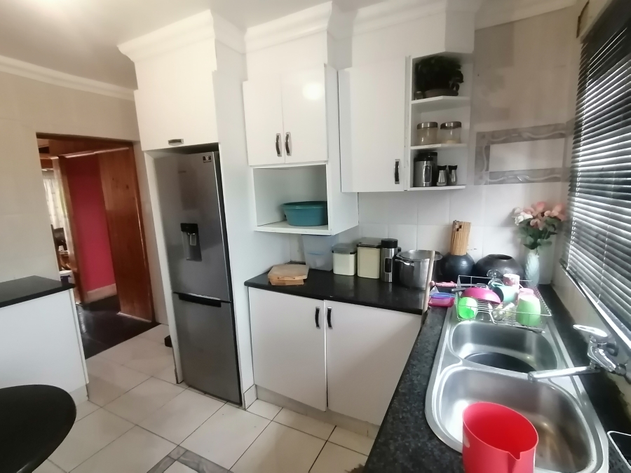 3 Bedroom Property for Sale in Nazareth KwaZulu-Natal