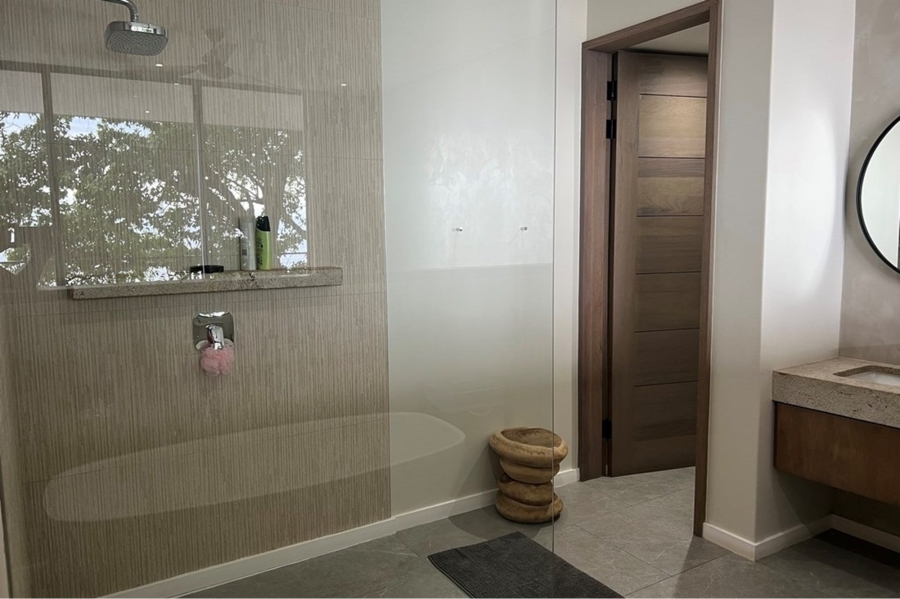5 Bedroom Property for Sale in Ballito Central KwaZulu-Natal