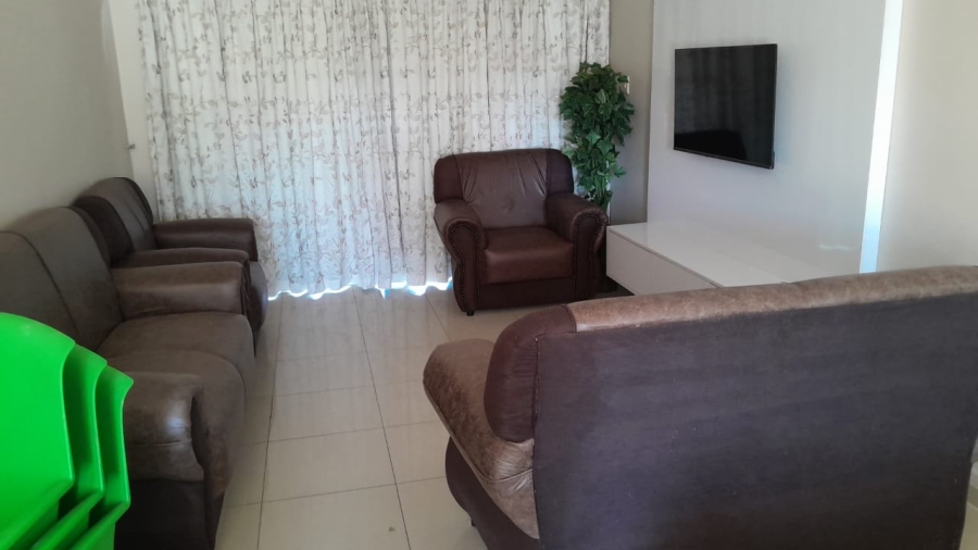 To Let 2 Bedroom Property for Rent in New Town Centre KwaZulu-Natal
