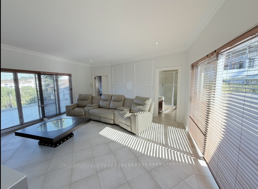 5 Bedroom Property for Sale in Umhlanga KwaZulu-Natal