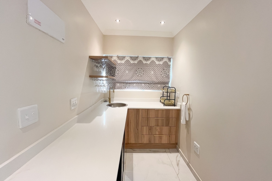 To Let 5 Bedroom Property for Rent in Sunningdale KwaZulu-Natal