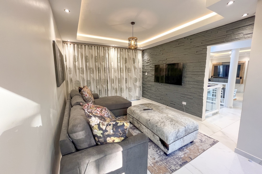 To Let 5 Bedroom Property for Rent in Sunningdale KwaZulu-Natal