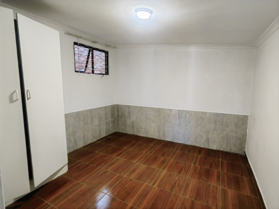 To Let 2 Bedroom Property for Rent in Durban North KwaZulu-Natal