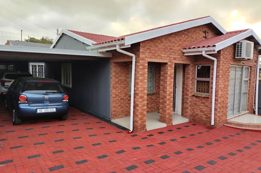 3 Bedroom Property for Sale in Caneside KwaZulu-Natal