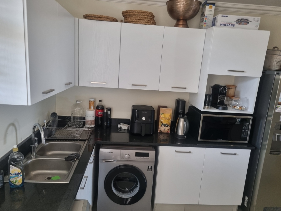 To Let 2 Bedroom Property for Rent in La Lucia KwaZulu-Natal
