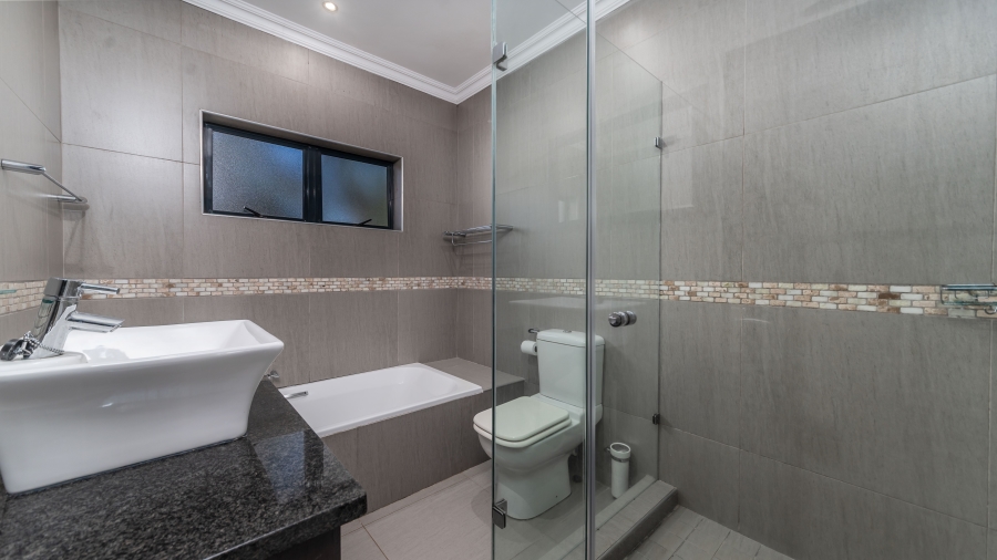 5 Bedroom Property for Sale in Ballito Central KwaZulu-Natal