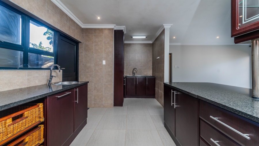 5 Bedroom Property for Sale in Ballito Central KwaZulu-Natal