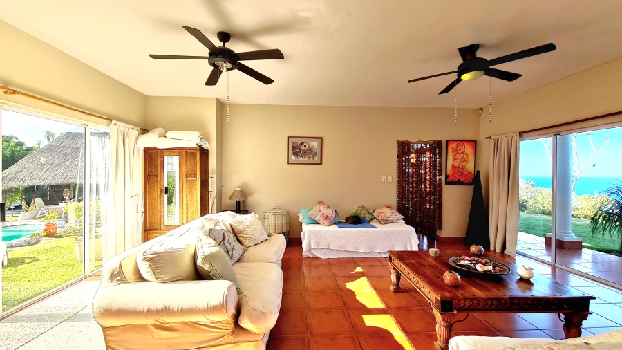 5 Bedroom Property for Sale in Elysium KwaZulu-Natal