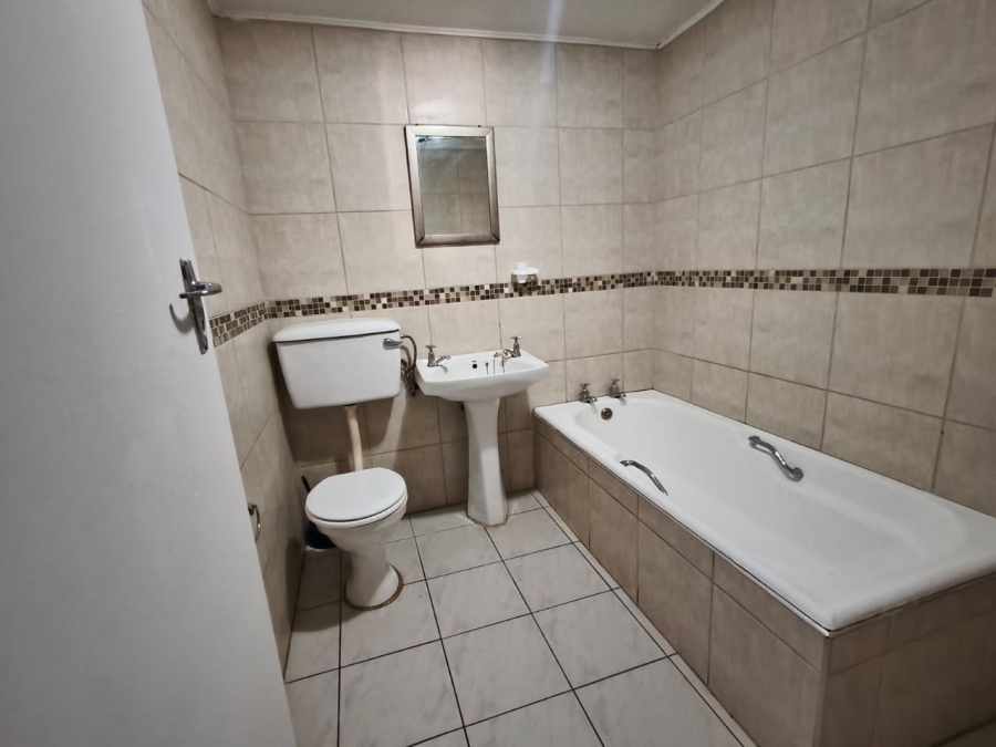 To Let 2 Bedroom Property for Rent in Margate KwaZulu-Natal