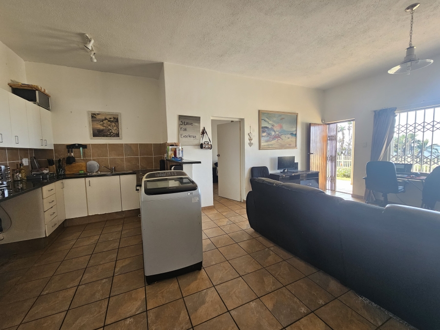2 Bedroom Property for Sale in St Michaels On Sea KwaZulu-Natal