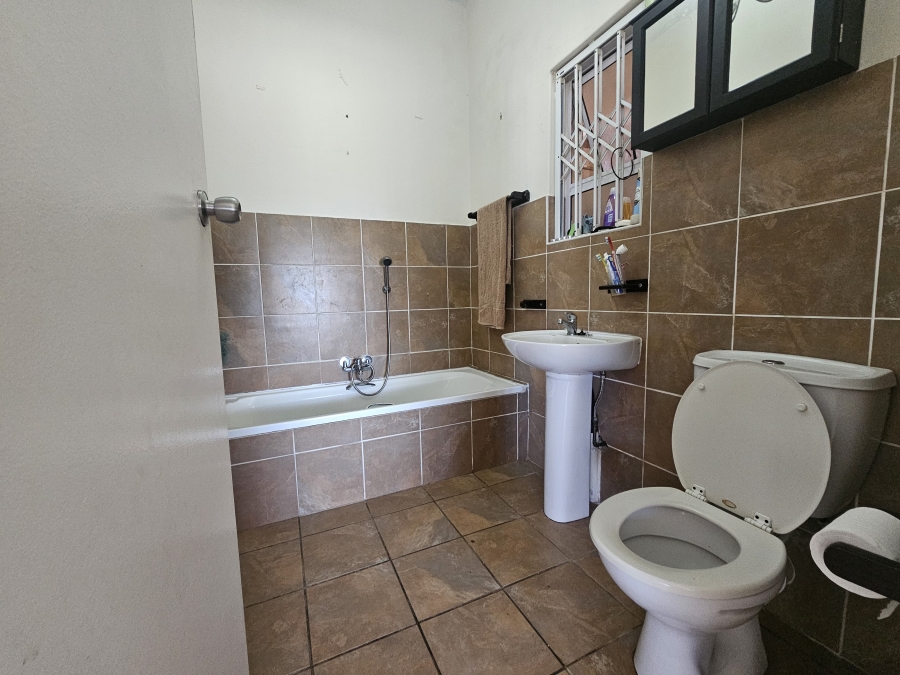 2 Bedroom Property for Sale in St Michaels On Sea KwaZulu-Natal