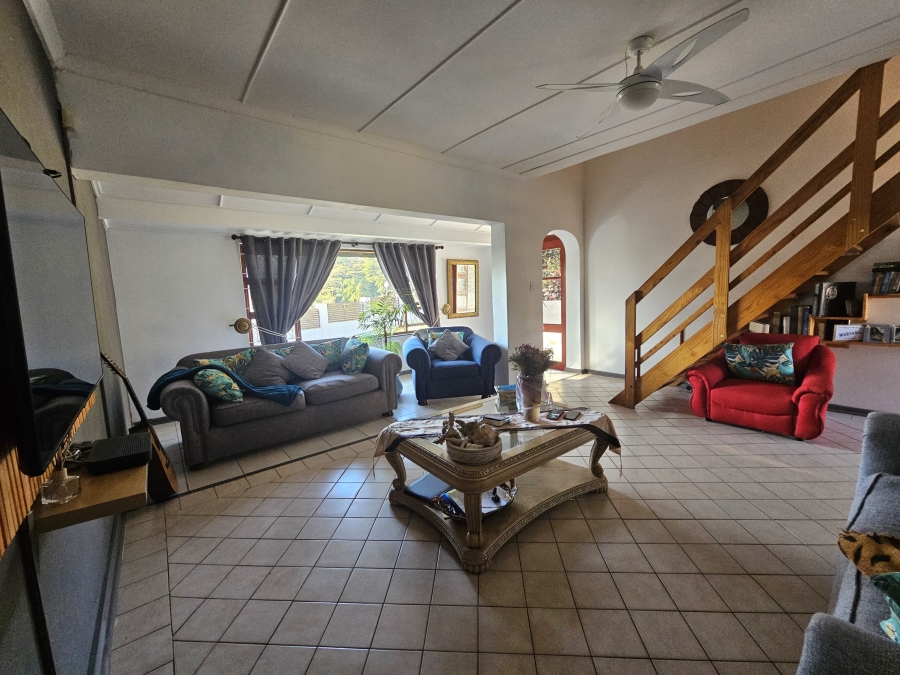 7 Bedroom Property for Sale in Uvongo KwaZulu-Natal