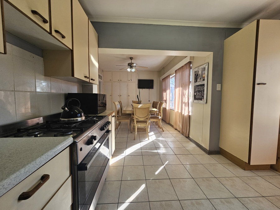 7 Bedroom Property for Sale in Uvongo KwaZulu-Natal