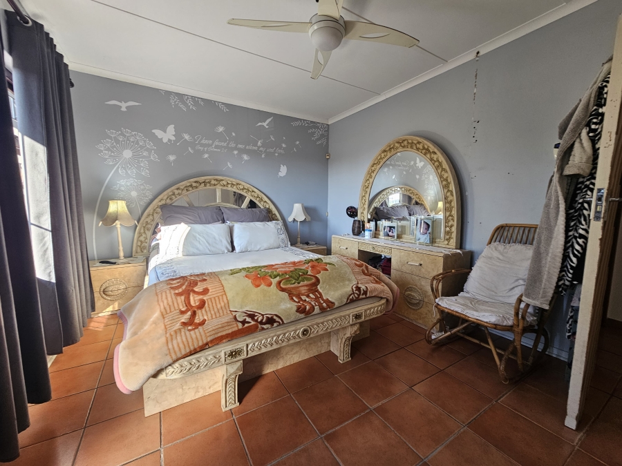 7 Bedroom Property for Sale in Uvongo KwaZulu-Natal