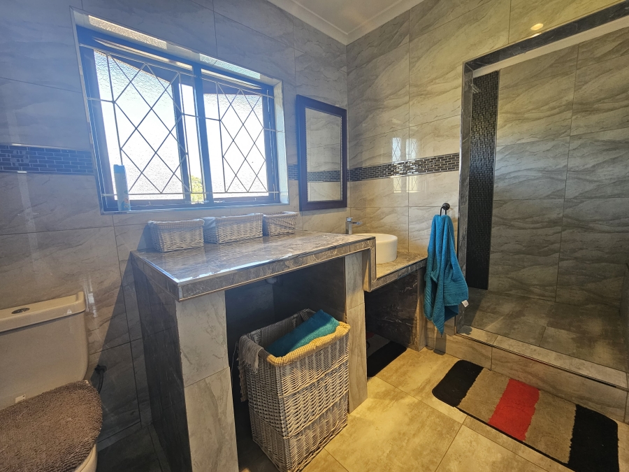 7 Bedroom Property for Sale in Uvongo KwaZulu-Natal