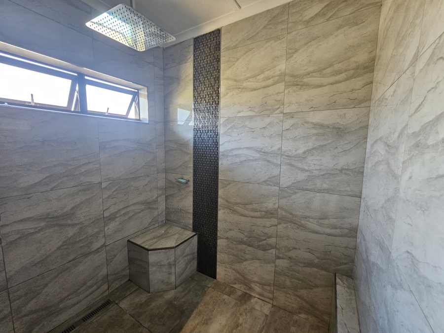 7 Bedroom Property for Sale in Uvongo KwaZulu-Natal