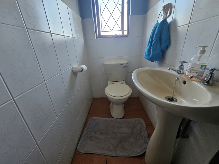 7 Bedroom Property for Sale in Uvongo KwaZulu-Natal