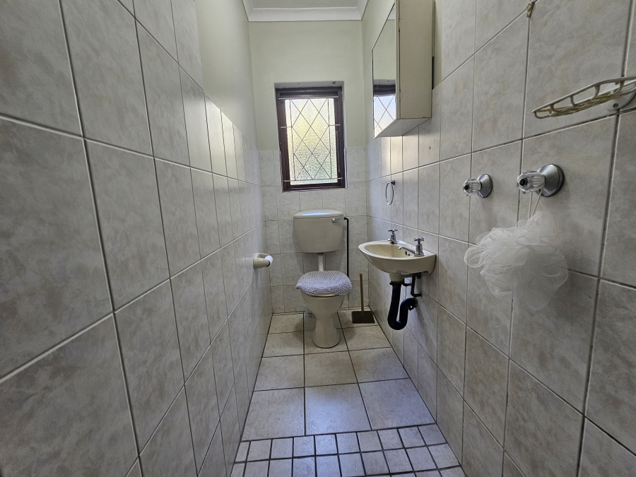 7 Bedroom Property for Sale in Uvongo KwaZulu-Natal