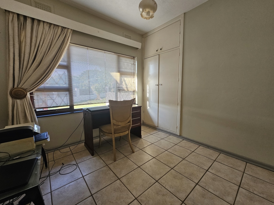 7 Bedroom Property for Sale in Uvongo KwaZulu-Natal