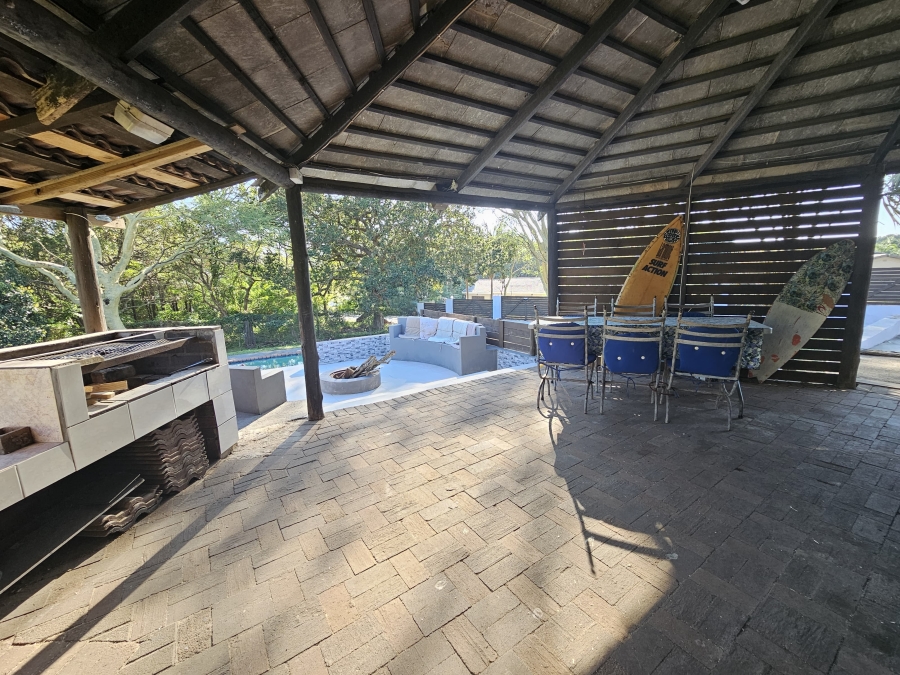 7 Bedroom Property for Sale in Uvongo KwaZulu-Natal