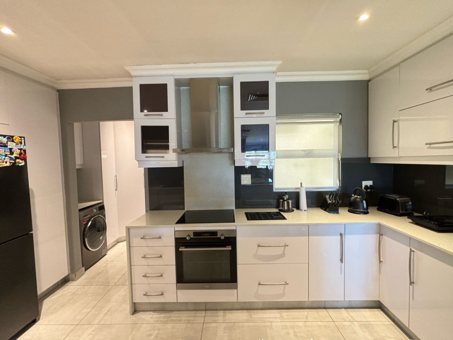 3 Bedroom Property for Sale in La Lucia KwaZulu-Natal