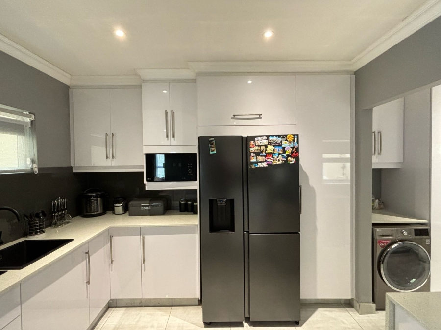 3 Bedroom Property for Sale in La Lucia KwaZulu-Natal