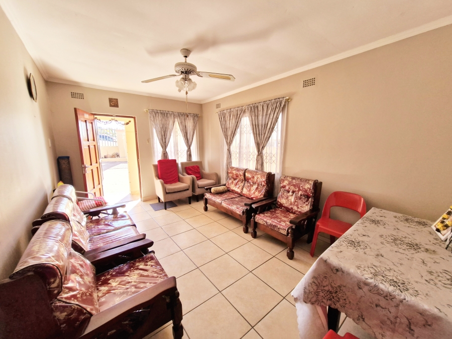 2 Bedroom Property for Sale in Trenance Park KwaZulu-Natal