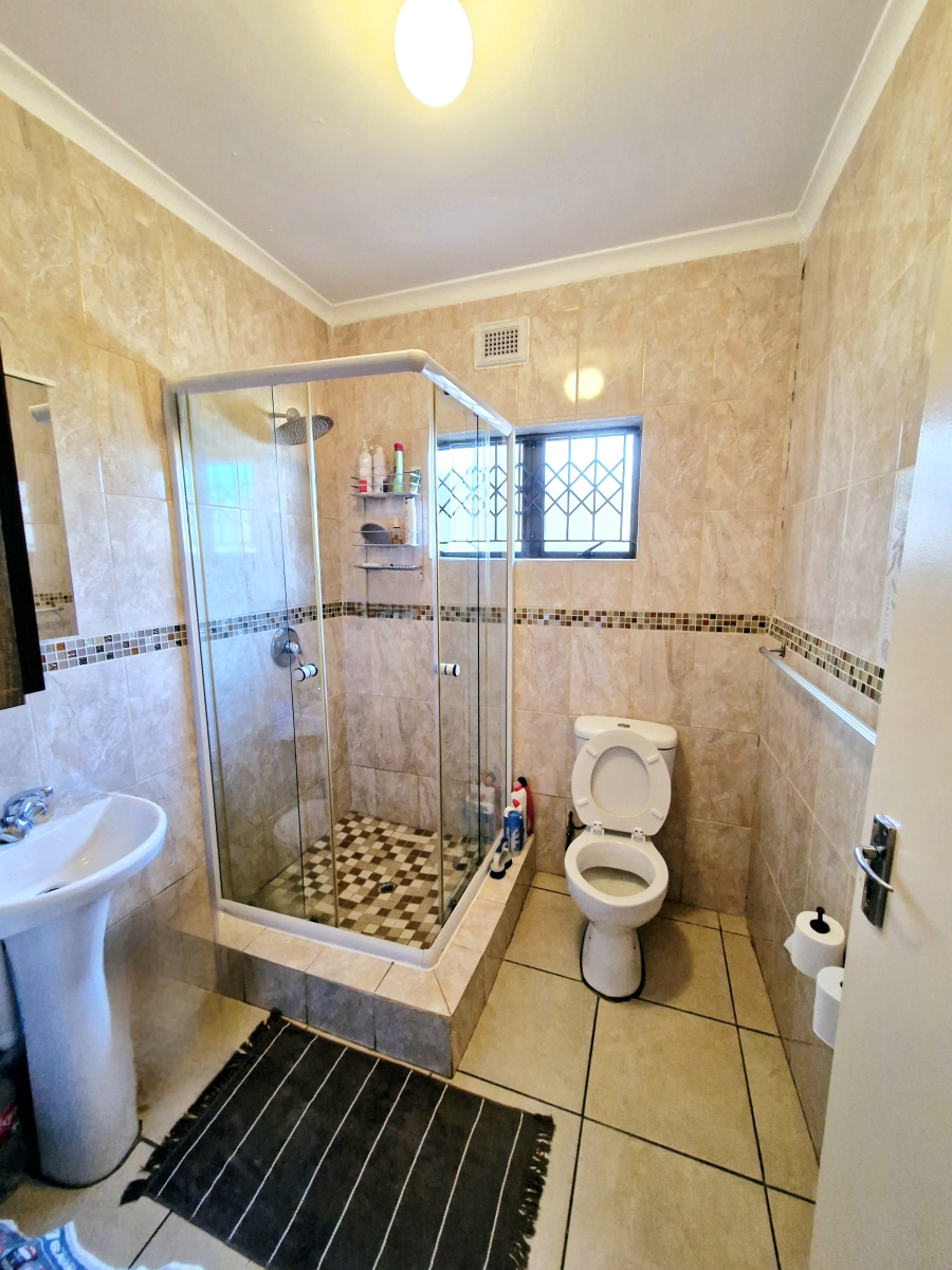 2 Bedroom Property for Sale in Trenance Park KwaZulu-Natal