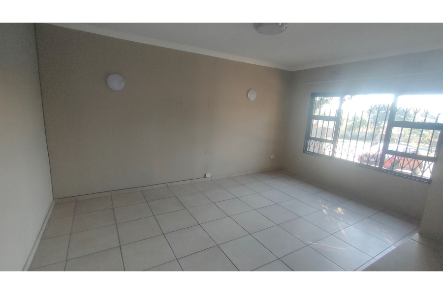 4 Bedroom Property for Sale in Athlone Park KwaZulu-Natal