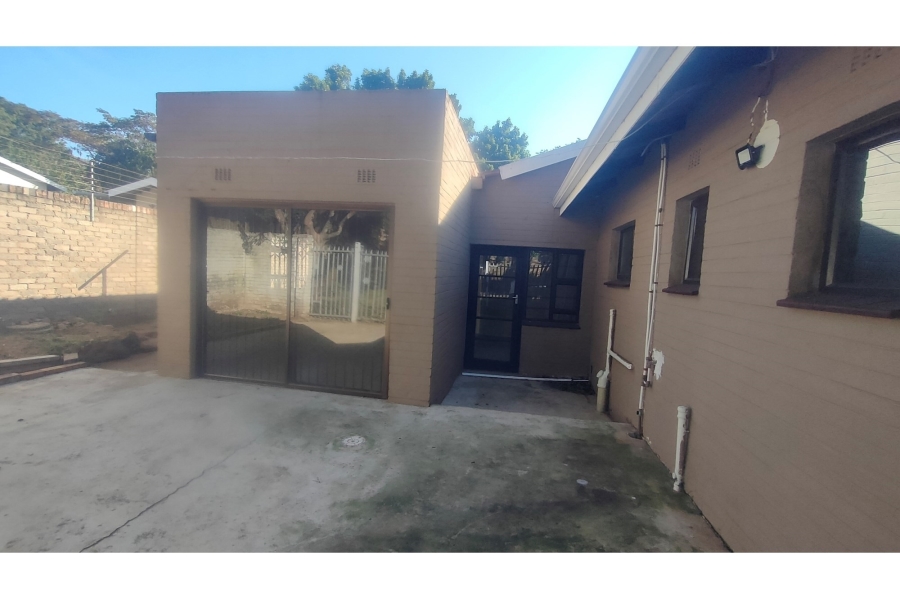 4 Bedroom Property for Sale in Athlone Park KwaZulu-Natal