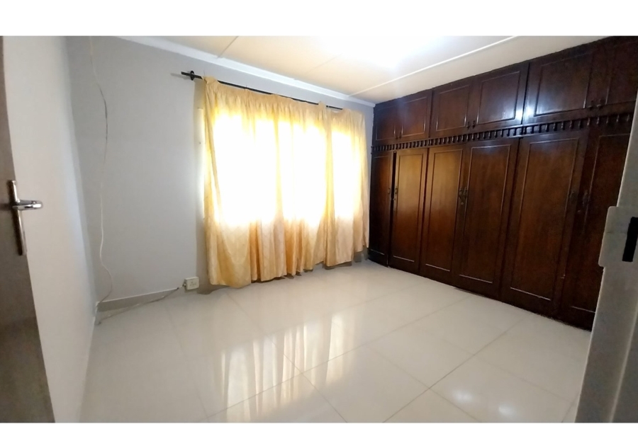 8 Bedroom Property for Sale in Isipingo Hills KwaZulu-Natal