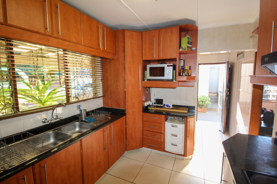 3 Bedroom Property for Sale in Montclair KwaZulu-Natal