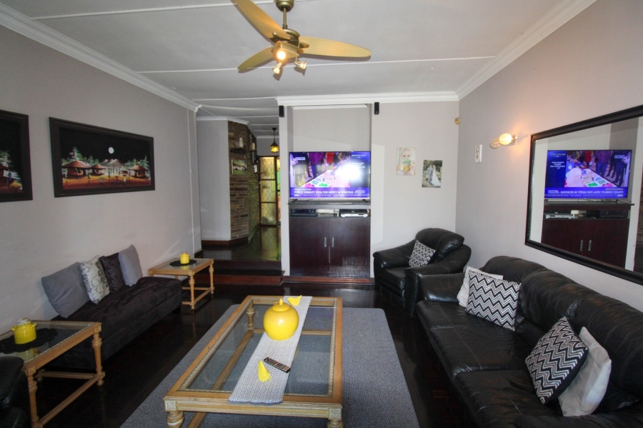 3 Bedroom Property for Sale in Montclair KwaZulu-Natal