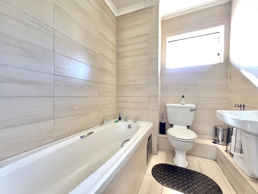 2 Bedroom Property for Sale in Morningside KwaZulu-Natal