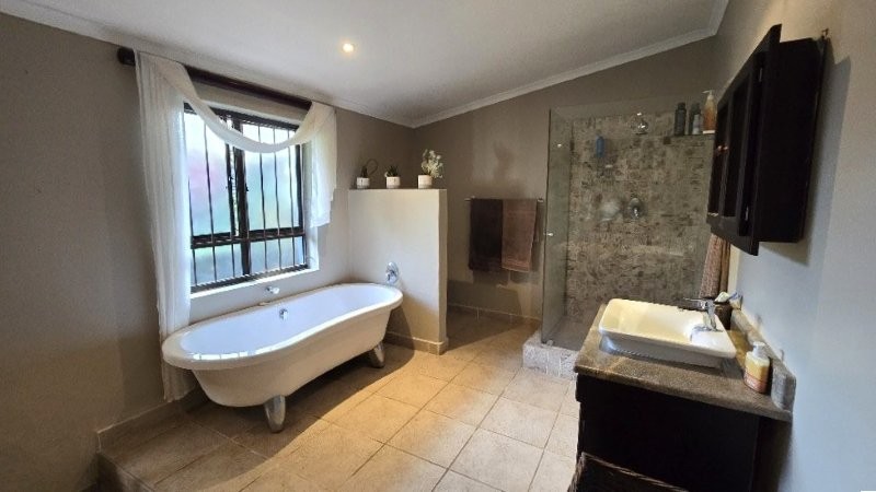 4 Bedroom Property for Sale in Farningham Ridge KwaZulu-Natal