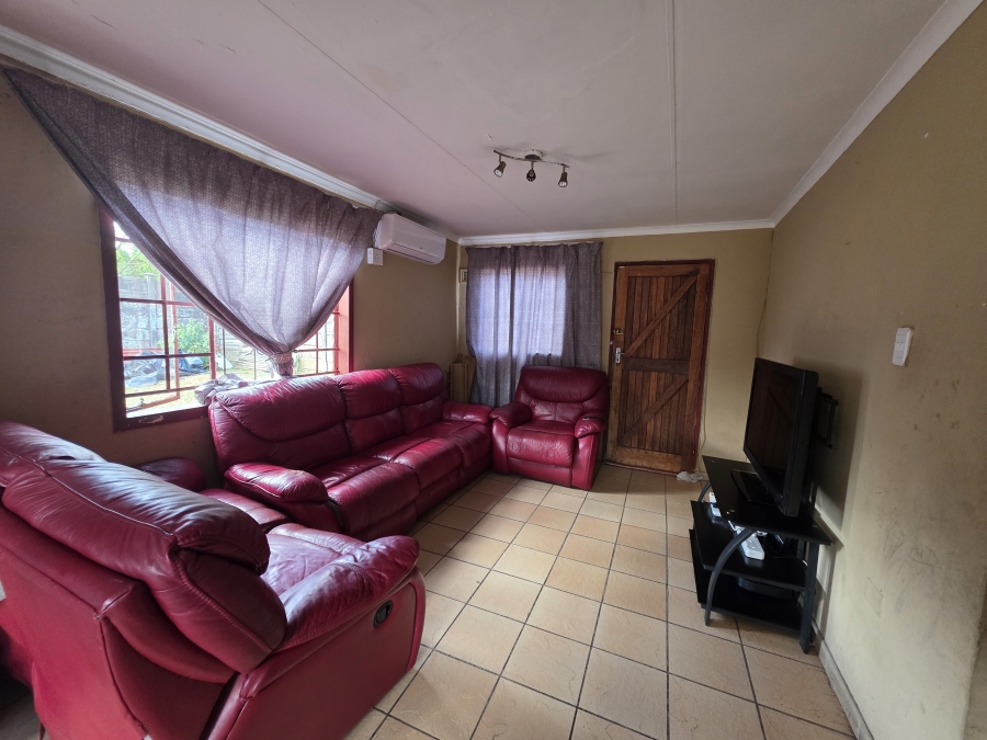 3 Bedroom Property for Sale in Brackenham KwaZulu-Natal