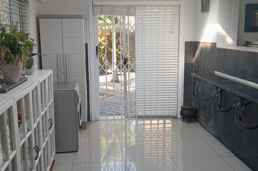 5 Bedroom Property for Sale in Meer En See KwaZulu-Natal