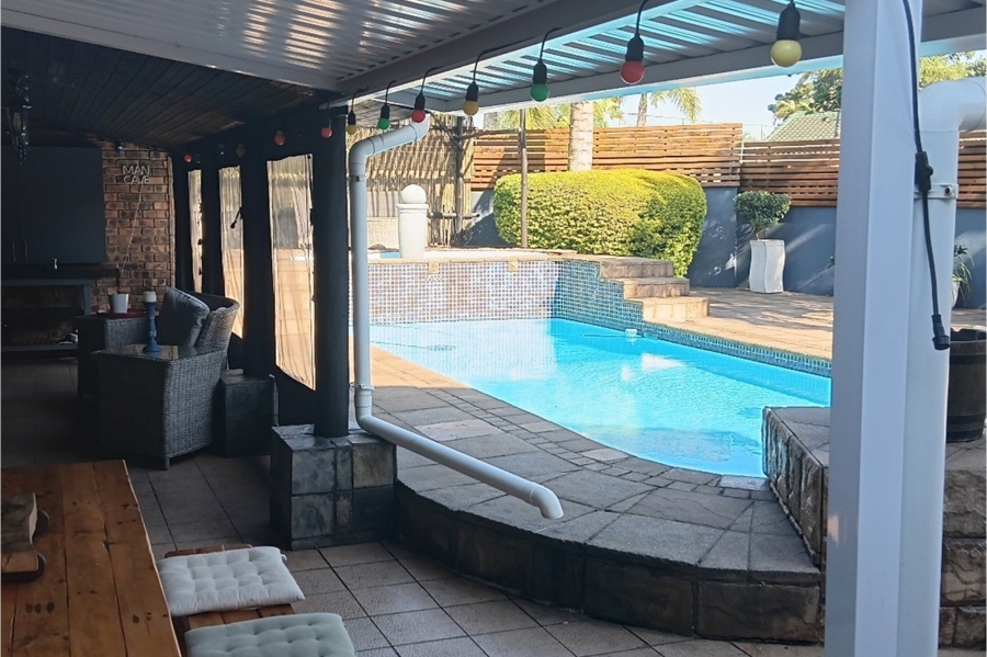 5 Bedroom Property for Sale in Meer En See KwaZulu-Natal