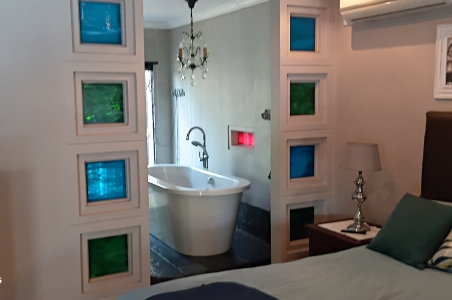 5 Bedroom Property for Sale in Meer En See KwaZulu-Natal