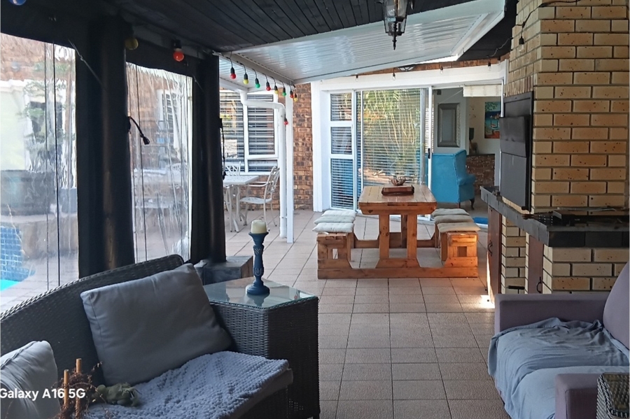 5 Bedroom Property for Sale in Meer En See KwaZulu-Natal