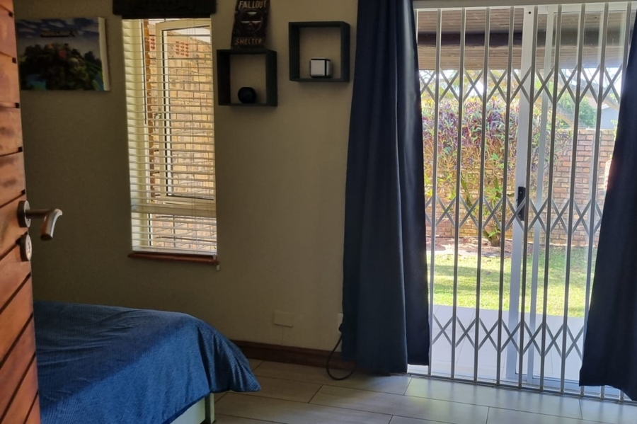 5 Bedroom Property for Sale in Meer En See KwaZulu-Natal