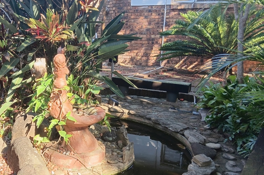 5 Bedroom Property for Sale in Meer En See KwaZulu-Natal